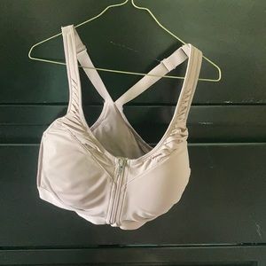 Like new Victoria secret sports bra. 34DDD